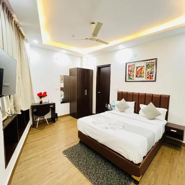 Hotel PP Tower - Near Ghaziabad Railway Station，位于加济阿巴德的酒店