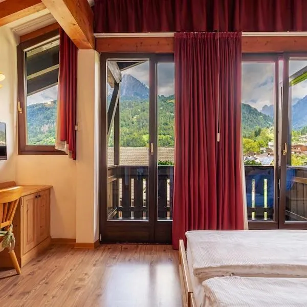 Hotel Castel Pietra,位于费拉迪普利米罗的酒店