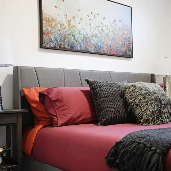 Stylish Retreat with King Bed Long Stays WEM Disney，位于埃德蒙顿的酒店