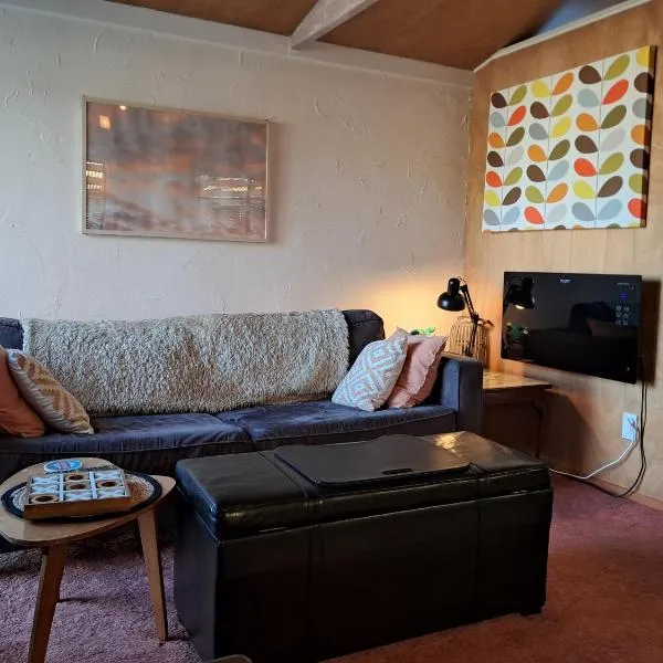 Manukorihi Sweet Guesthouse，位于Waitara的酒店