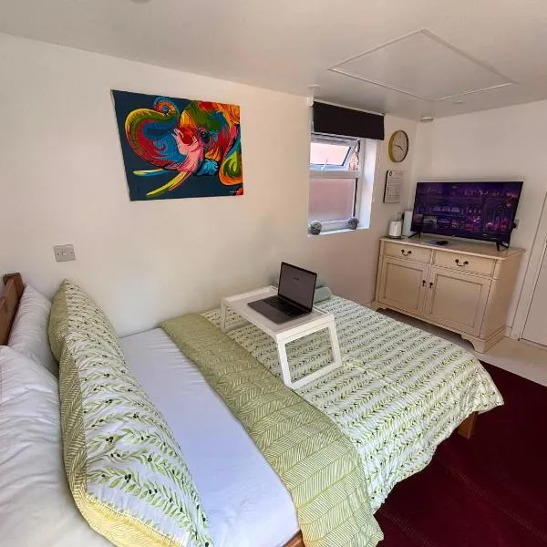 Private Guest Suite in Bletchley, Milton Keynes，位于布莱奇利的酒店