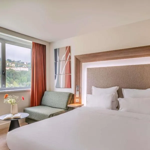 Novotel Lyon Centre-Confluence Bord de Saone,位于里昂的酒店