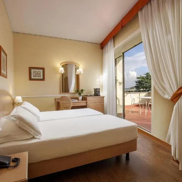 Hotel Santa Costanza by OMNIA hotels,位于罗马的酒店