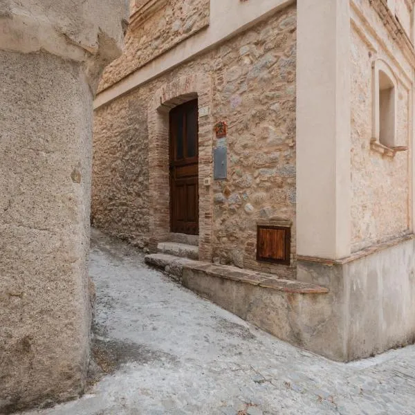 Ospitalità diffusa - Casa Coraggio 0，位于Camini的酒店
