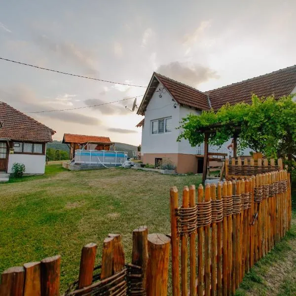 Dedina kuća,位于上米拉诺瓦茨的酒店