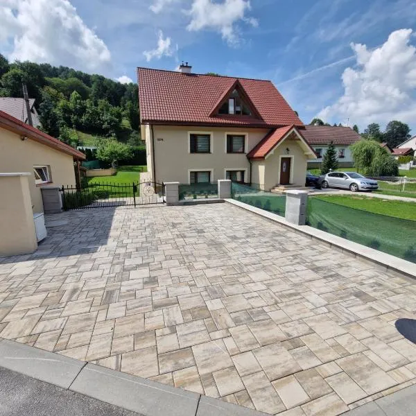 Apartmán pod Veľkou Račou，位于奥什恰德尼察的酒店
