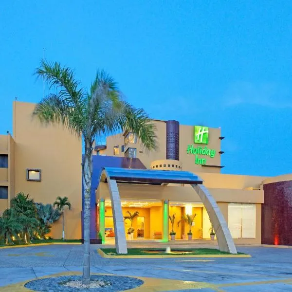 韦拉克鲁斯-博卡德尔里奥假日酒店，位于韦拉克鲁斯的酒店