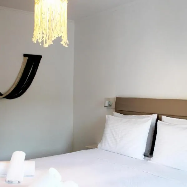 Lyra Apartments Tilos，位于里瓦的亚的酒店