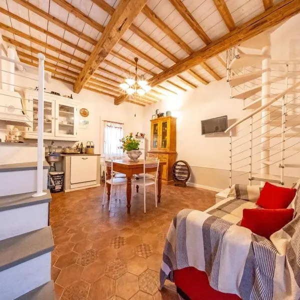 Loft Elegante nel centro di Dozza, città d'Arte,位于多扎的酒店