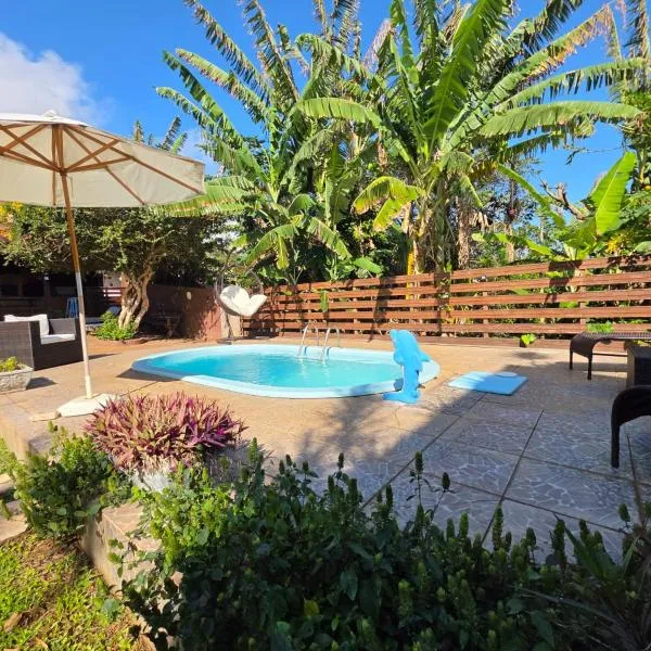 Namorada Brava Guest House Praia Brava, Piscina & Naturaleza,位于布希奥斯的酒店