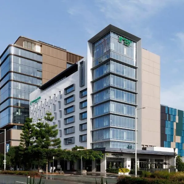 Holiday Inn & Suites Sunshine Coast by IHG，位于玛志洛的酒店
