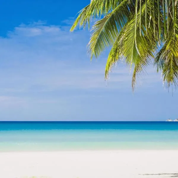 TROPICAL Dolce Vita HOTEL ROOMS WIFI Swimming POOL BEACH CLUB & SPA，位于蓬塔卡纳的酒店
