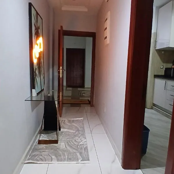 Nc heven appart titi garage，位于雅温得的酒店