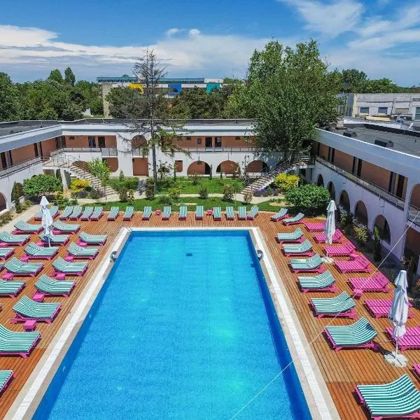 ibis Styles Venus，位于维纳斯的酒店