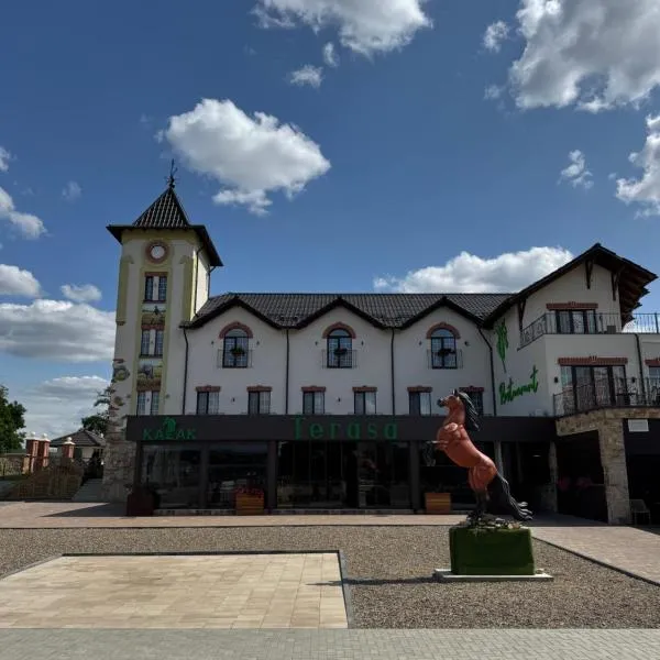 Hotel Kazak Club，位于基希讷乌的酒店