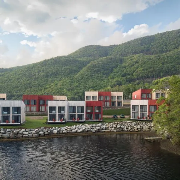 Cormorant Rock Chalets,位于英戈尼什海滩的酒店