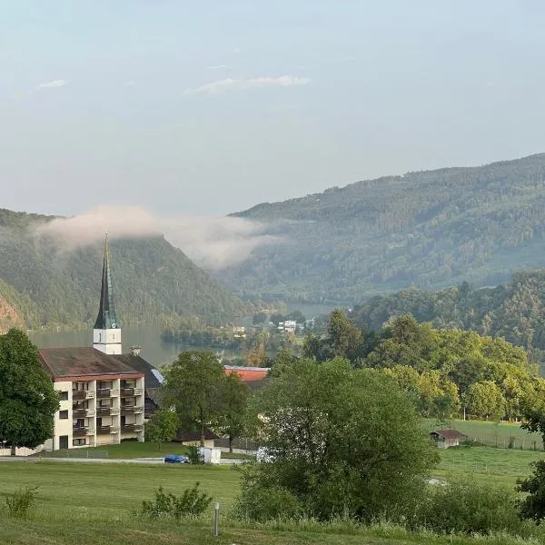 Gemütliche Ferienwohnung mit Blick auf die Donau,位于Obernzell的酒店