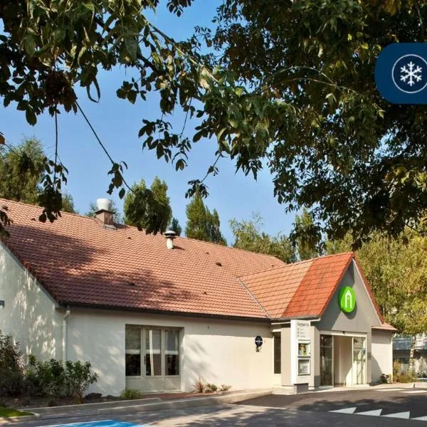 钟楼瓦伦锡耶纳小森林酒店,位于珀蒂福雷的酒店