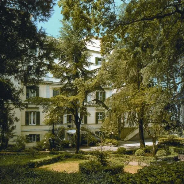 Hotel Villa Aricia，位于Cecchina的酒店