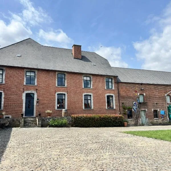 B&B at Haras Petit-Hallet，位于Hannut的酒店