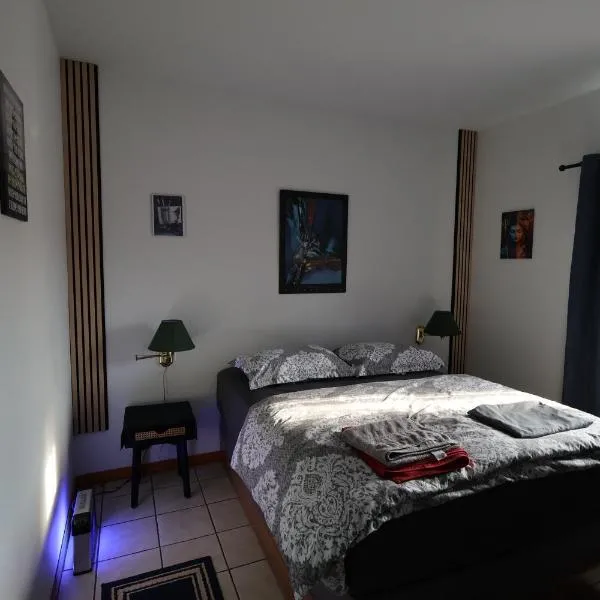 Auberge Du Lac Tiblemont - Motel in Senneterre near Valdor, Quebec，位于Senneterre的酒店