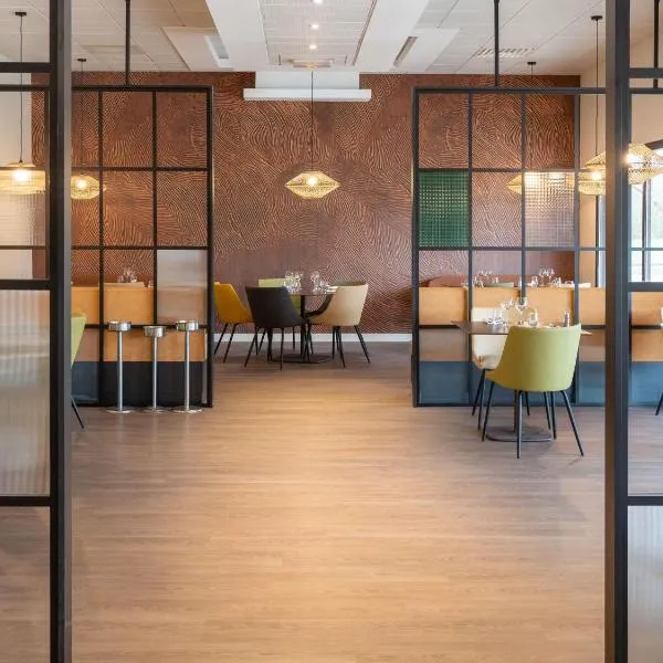 Mercure Auxerre Autoroute du Soleil，位于阿普瓦尼的酒店