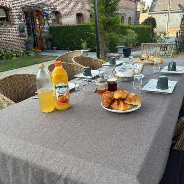 费梅德莫特科威兹酒店，位于Crèvecoeur-sur-lʼEscaut的酒店