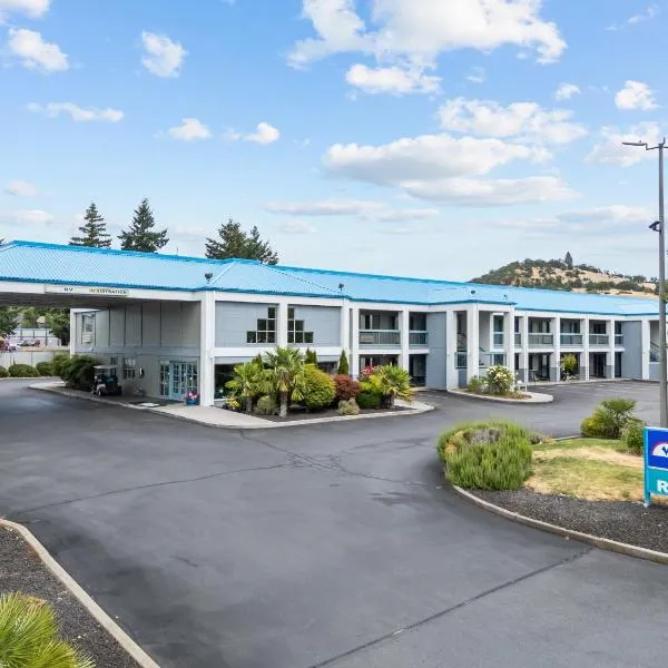 Americas Best Value Inn Phoenix Medford，位于凤凰城的酒店