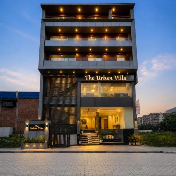 Hotel The Urban Villa Sec-49 Noida，位于诺伊达的酒店