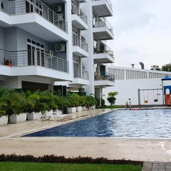 Baobab Seaview Luxury Homestay In AQUA GARDENS Nyali Msa，位于蒙巴萨的酒店