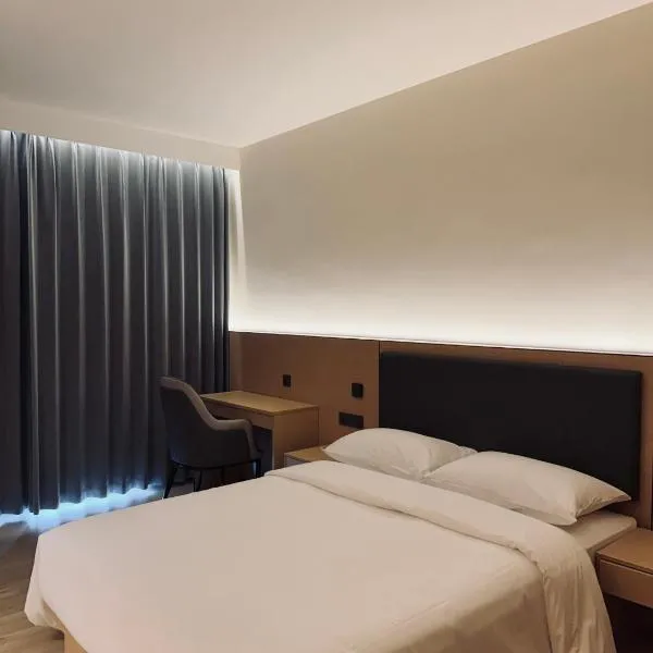 Hotel Nueva Europa Valencia，位于Valencia的酒店