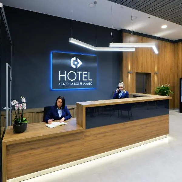 Hotel Centrum，位于博莱斯瓦维茨的酒店