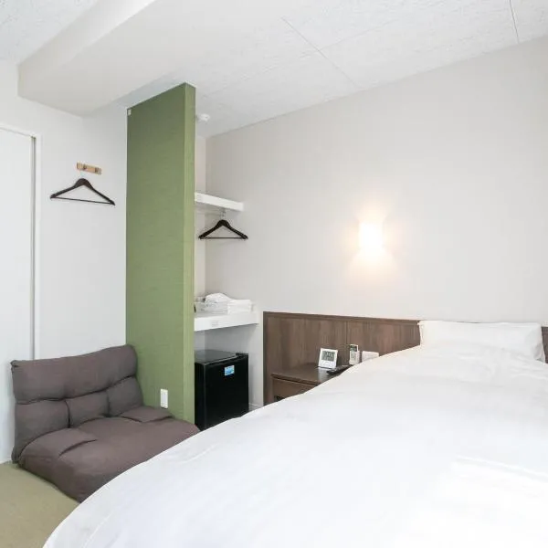 HOTEL Calmplace，位于苅田町的酒店