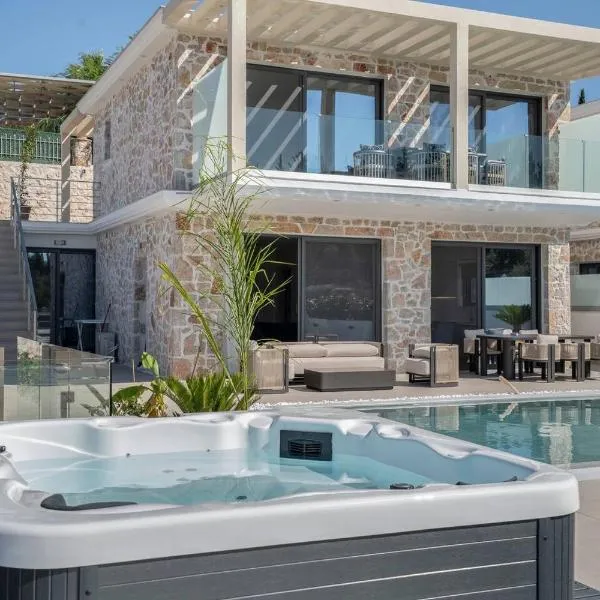 Goudis Luxury Villas Lefkada Sea View & Private Pools，位于苏卡雷斯的酒店