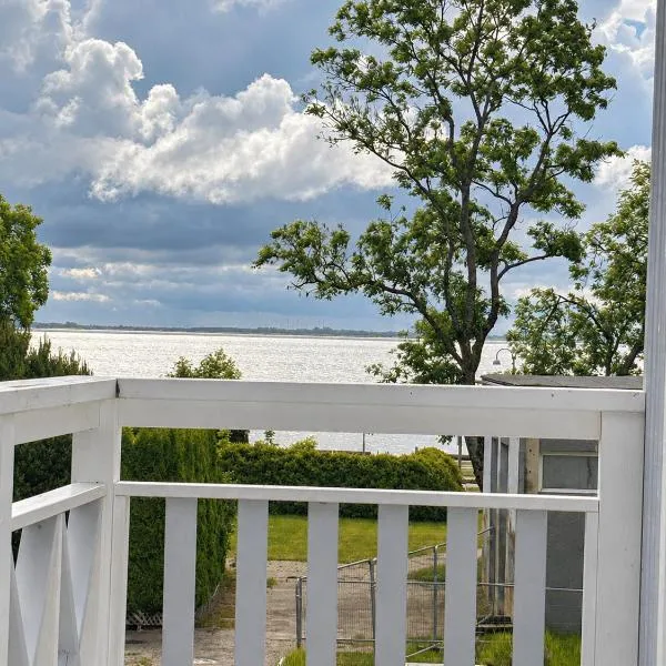 Marių vilos apartamentai Balcony with a Lagoon View，位于耶德库安特的酒店