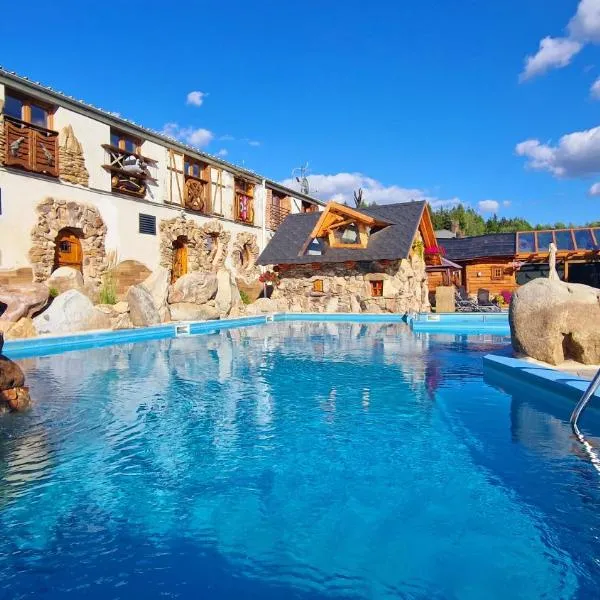 Hotel Kocourkov，位于赫林斯科的酒店