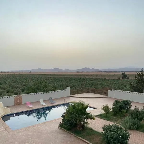 Ferme Paradiso, Route de Jerada, Sidi Moussa Lemhaya, Oujda,位于乌季达的酒店