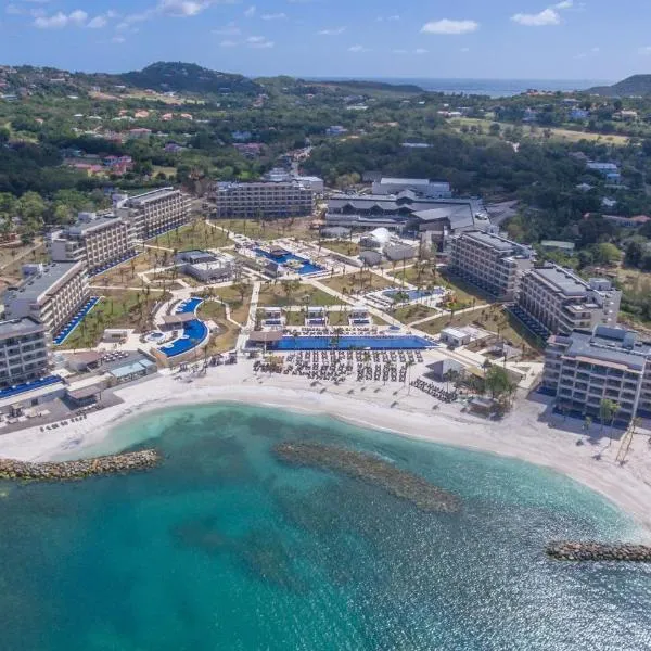 Royalton Saint Lucia, An Autograph Collection All-Inclusive Resort，位于格罗斯岛的酒店