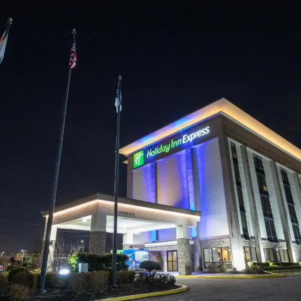 Holiday Inn Express - Newark Airport - Elizabeth by IHG，位于伊丽莎白的酒店