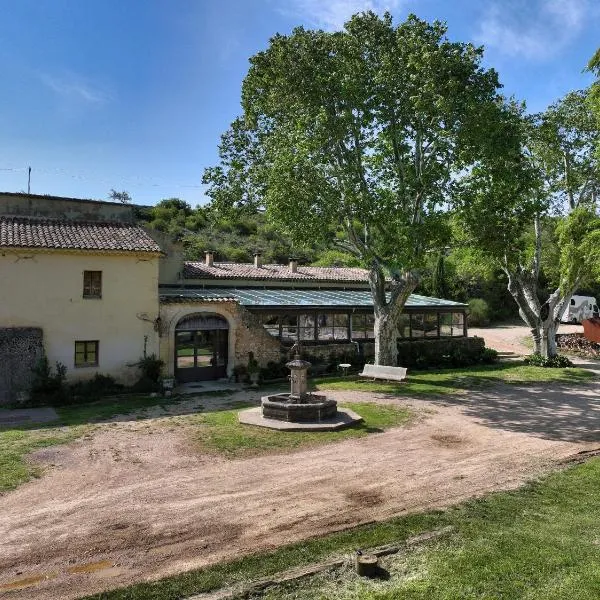 拉封丹住宿加早餐旅馆，位于Simiane-la-Rotonde的酒店