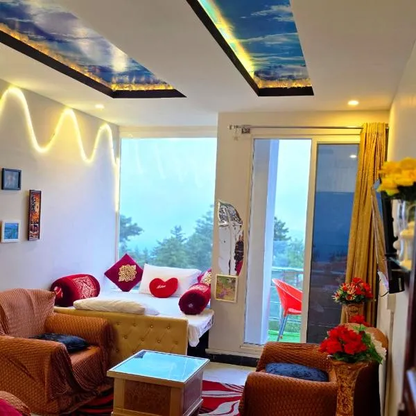 Bhurban Nights - Glass Bed Murree Hills View - Lift - 15 Minutes from Murree & Mallroad,位于穆里的酒店