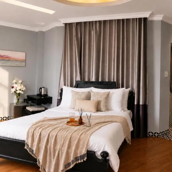 TTR Skypool View Hotel - Đà lạt，位于大叻的酒店