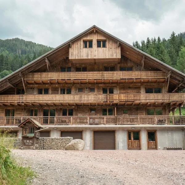 CHALET LES CERFS，位于沙泰勒的酒店