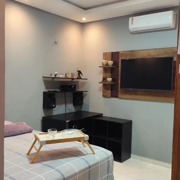 Casa Toda com Garagem a 3km do Aeroporto，位于特雷西纳的酒店