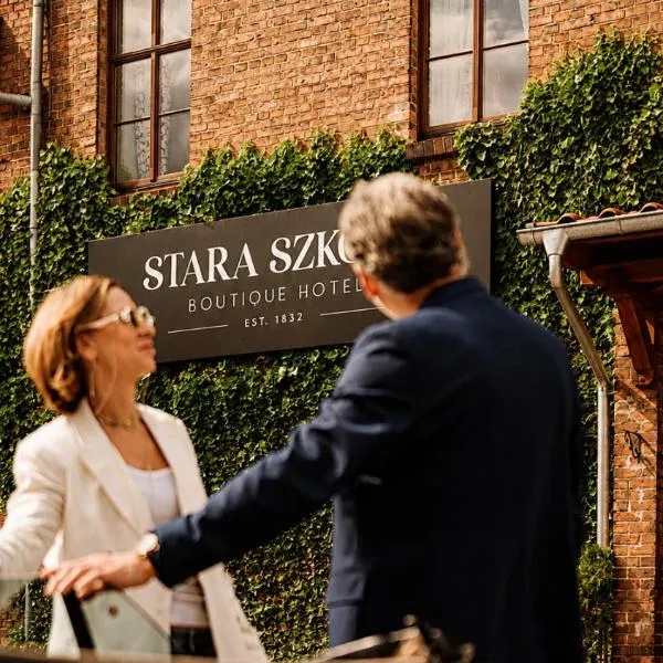 Stara Szkoła Boutique Hotel，位于弗龙基的酒店