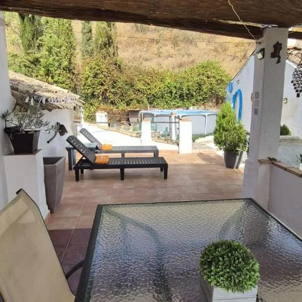 Casa La Rosa，位于Almedinilla的酒店