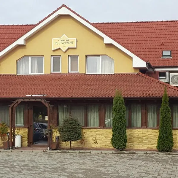 Royal 60，位于Ţigăneştii de Criş的酒店