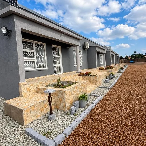 Mvula Zehlobo Apartments，位于Siteki的酒店