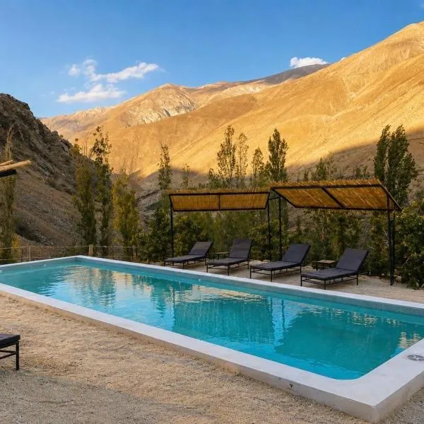 Glaciar de Roca Lofts，位于Horcon的酒店