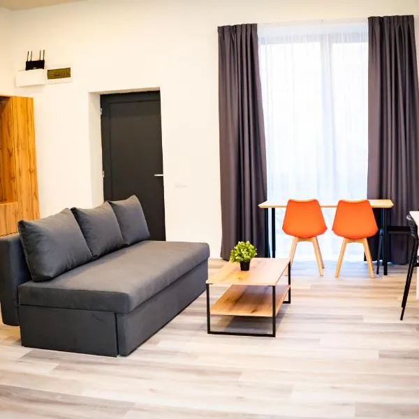 Urban76 Apartments，位于特尔古穆列什的酒店